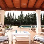Holiday home Schoene Fuer 8 Personen In Der Naehe Von By Interhome