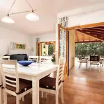 Holiday home Schoene Fuer 8 Personen In Der Naehe Von By Interhome *