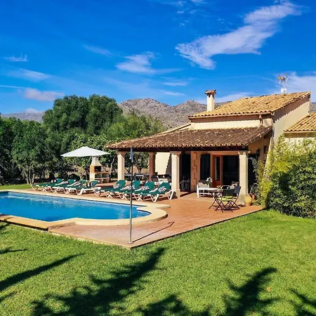 Schoene Fuer 8 Personen In Der Naehe Von By Interhome Дом отдыха