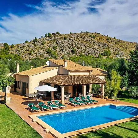 Schoene Fuer 8 Personen In Der Naehe Von By Interhome 펜션 *