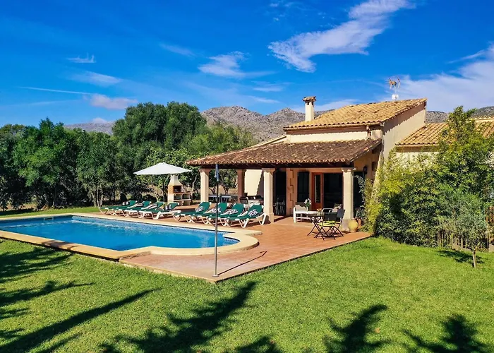 Schoene Fuer 8 Personen In Der Naehe Von By Interhome 펜션