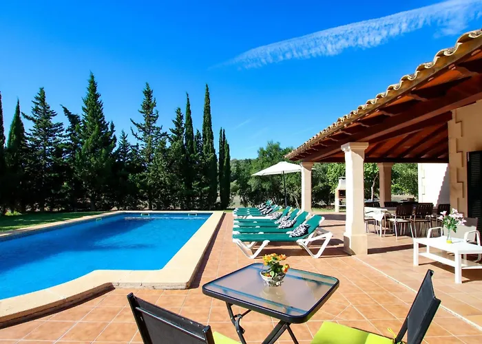 Schoene Fuer 8 Personen In Der Naehe Von By Interhome 펜션