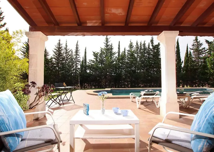 Дом отдыха Schoene Fuer 8 Personen In Der Naehe Von By Interhome