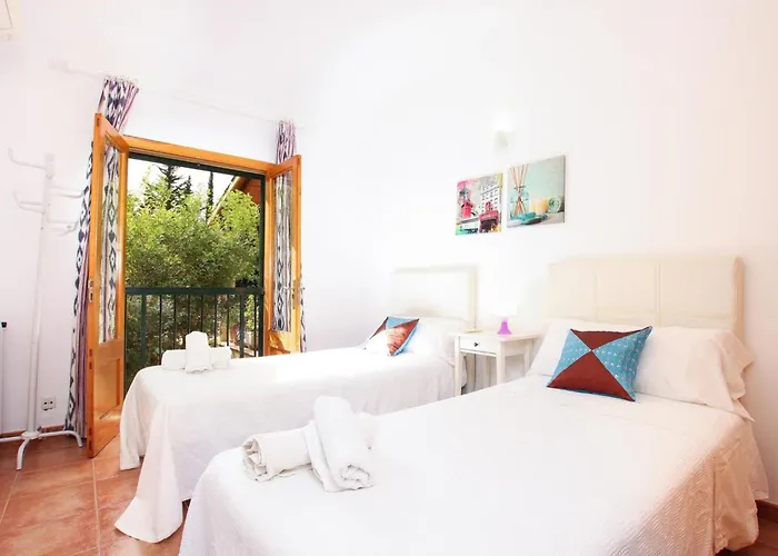 Schoene Fuer 8 Personen In Der Naehe Von By Interhome 포엔샤