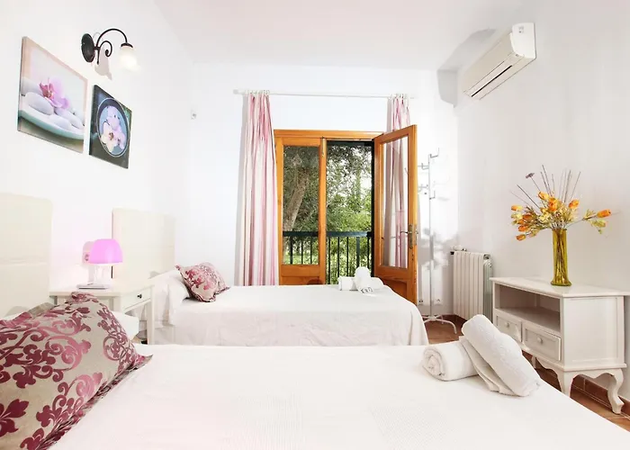 Schoene Fuer 8 Personen In Der Naehe Von By Interhome * Польенса