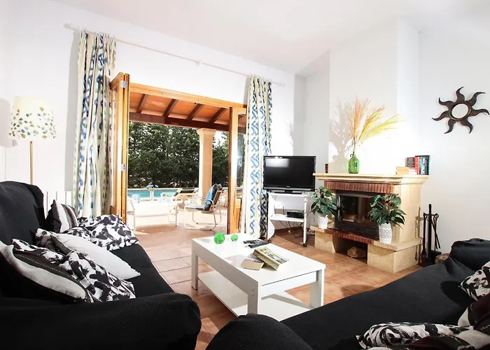 펜션 Schoene Fuer 8 Personen In Der Naehe Von By Interhome