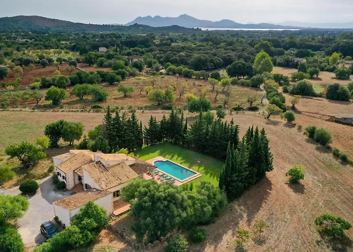 Schoene Fuer 8 Personen In Der Naehe Von By Interhome