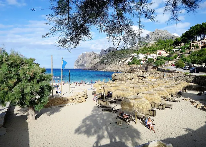 Schoene Fuer 8 Personen In Der Naehe Von By Interhome Дом отдыха Польенса