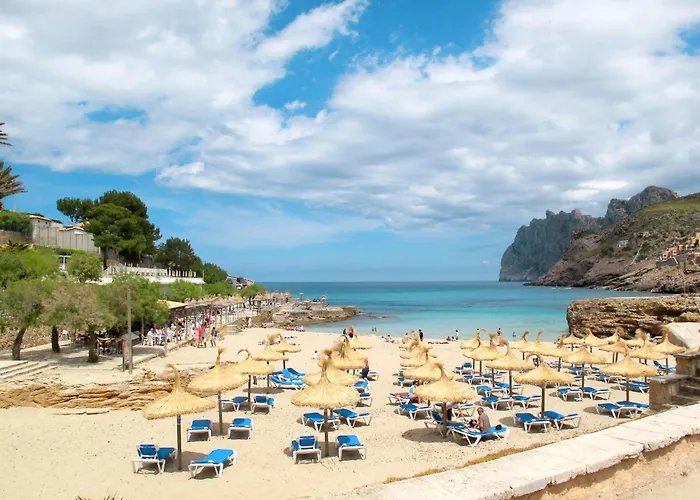 Schoene Fuer 8 Personen In Der Naehe Von By Interhome Дом отдыха